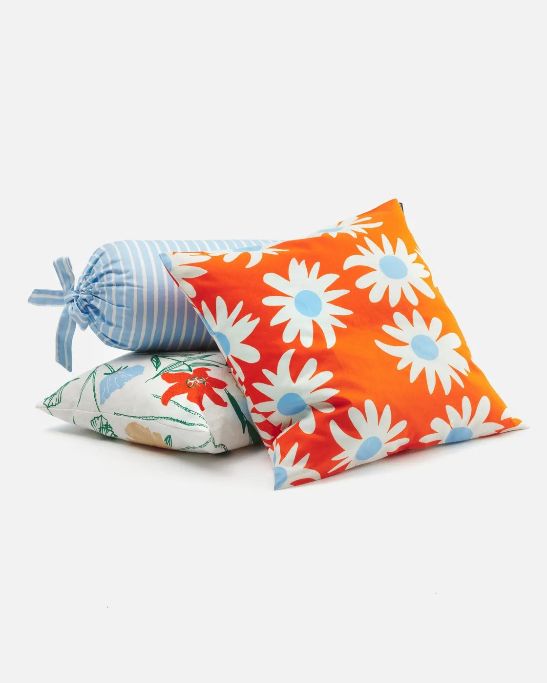 Rakastaa Ei Rakasta Cushion Cover | 50x50cm